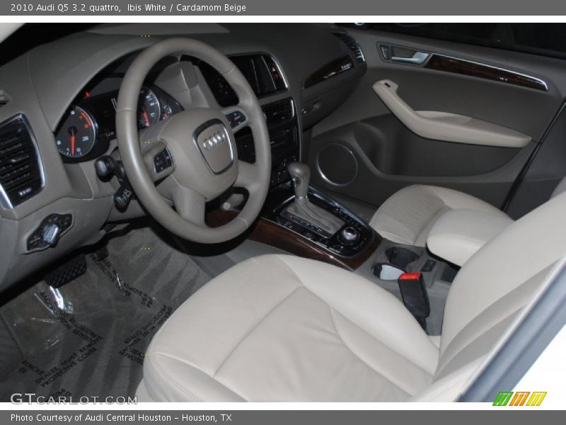 Cardamom Beige Interior - 2010 Q5 3.2 quattro 