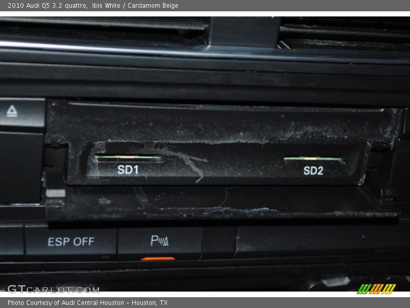 Ibis White / Cardamom Beige 2010 Audi Q5 3.2 quattro