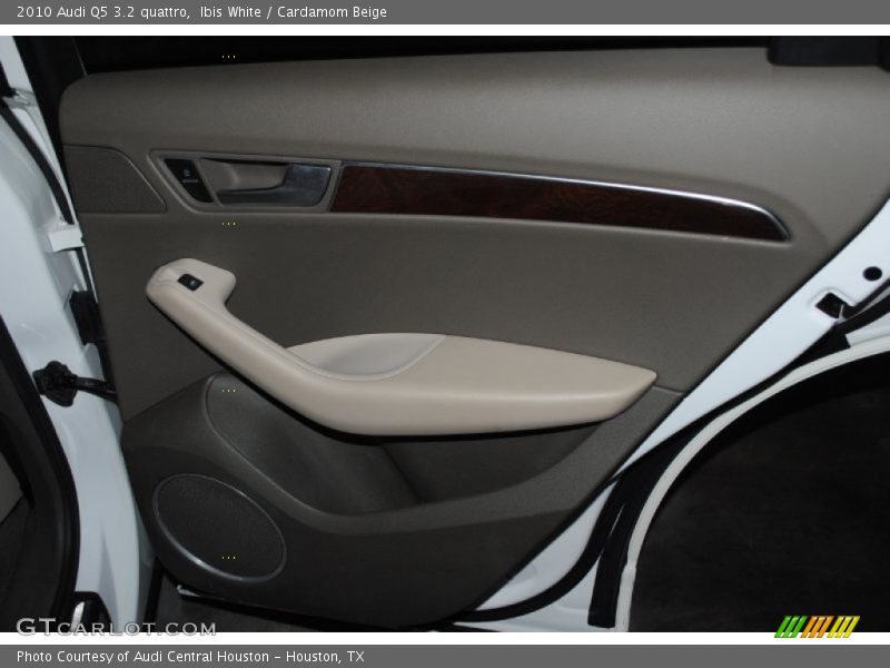 Ibis White / Cardamom Beige 2010 Audi Q5 3.2 quattro