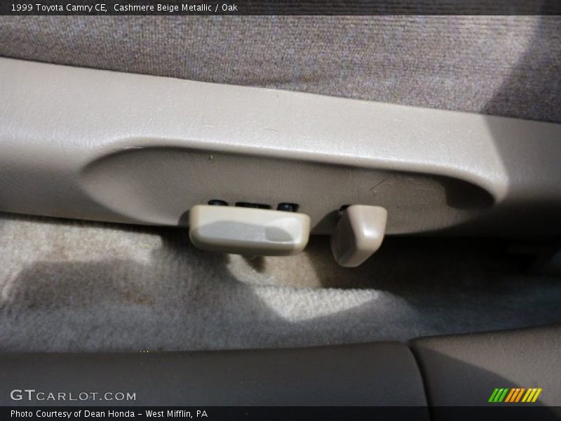 Cashmere Beige Metallic / Oak 1999 Toyota Camry CE