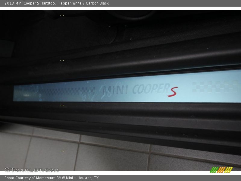 Pepper White / Carbon Black 2013 Mini Cooper S Hardtop
