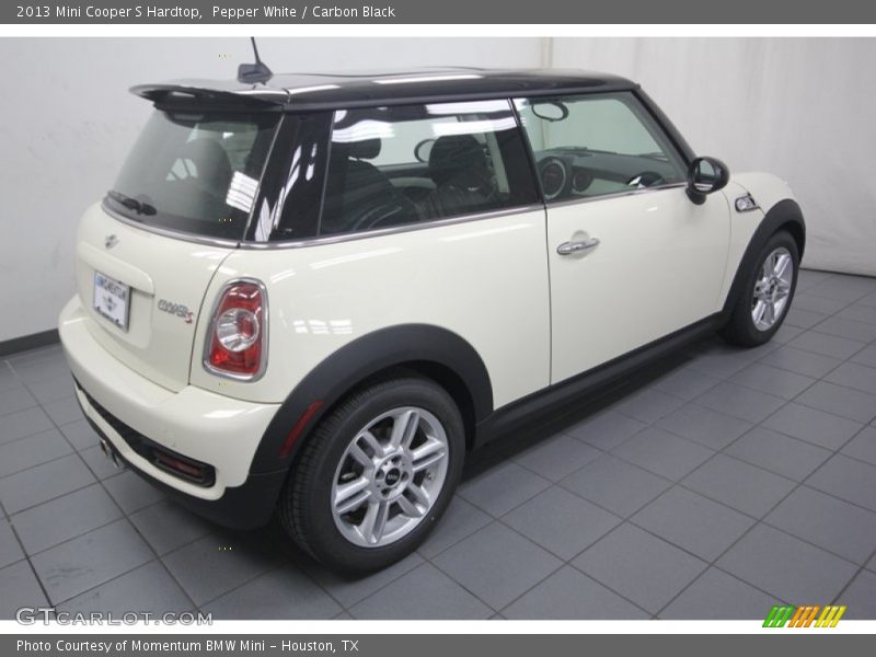 Pepper White / Carbon Black 2013 Mini Cooper S Hardtop