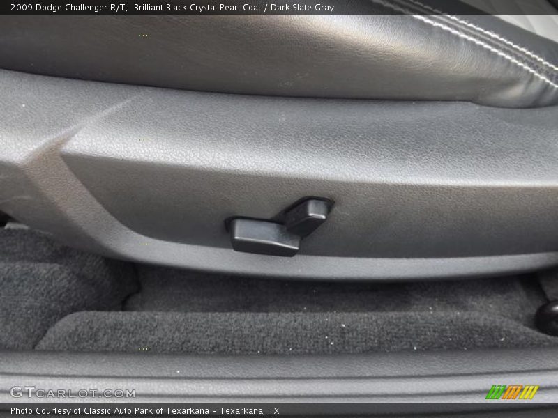 Brilliant Black Crystal Pearl Coat / Dark Slate Gray 2009 Dodge Challenger R/T