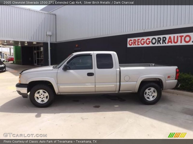 Silver Birch Metallic / Dark Charcoal 2005 Chevrolet Silverado 1500 Z71 Extended Cab 4x4