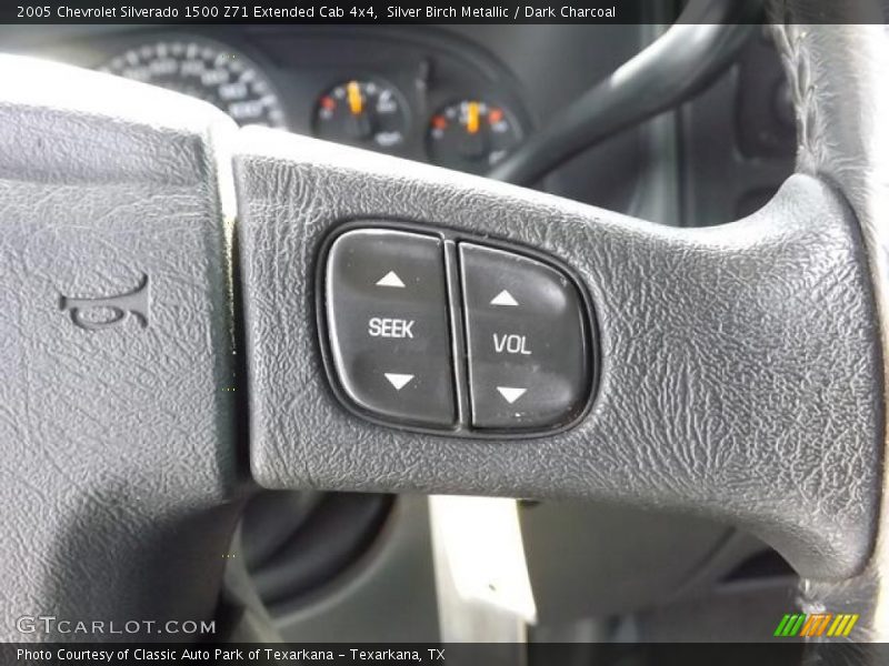 Silver Birch Metallic / Dark Charcoal 2005 Chevrolet Silverado 1500 Z71 Extended Cab 4x4