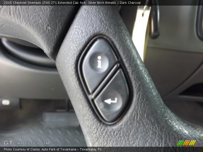Silver Birch Metallic / Dark Charcoal 2005 Chevrolet Silverado 1500 Z71 Extended Cab 4x4
