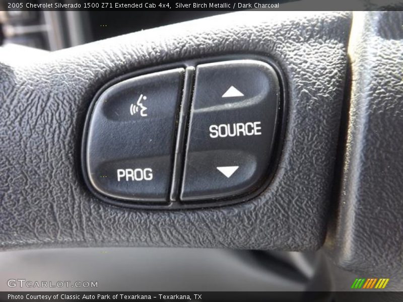 Silver Birch Metallic / Dark Charcoal 2005 Chevrolet Silverado 1500 Z71 Extended Cab 4x4