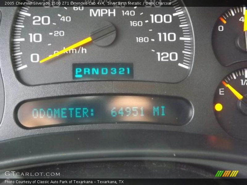 Silver Birch Metallic / Dark Charcoal 2005 Chevrolet Silverado 1500 Z71 Extended Cab 4x4