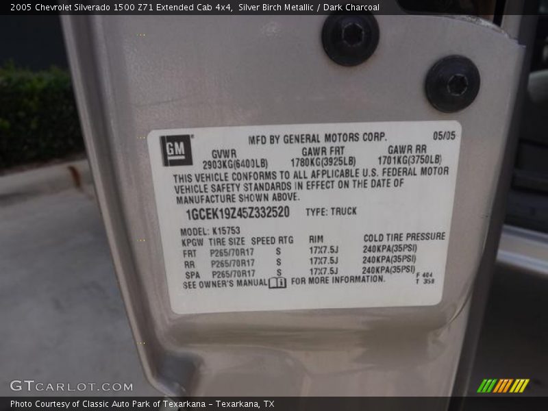 Silver Birch Metallic / Dark Charcoal 2005 Chevrolet Silverado 1500 Z71 Extended Cab 4x4