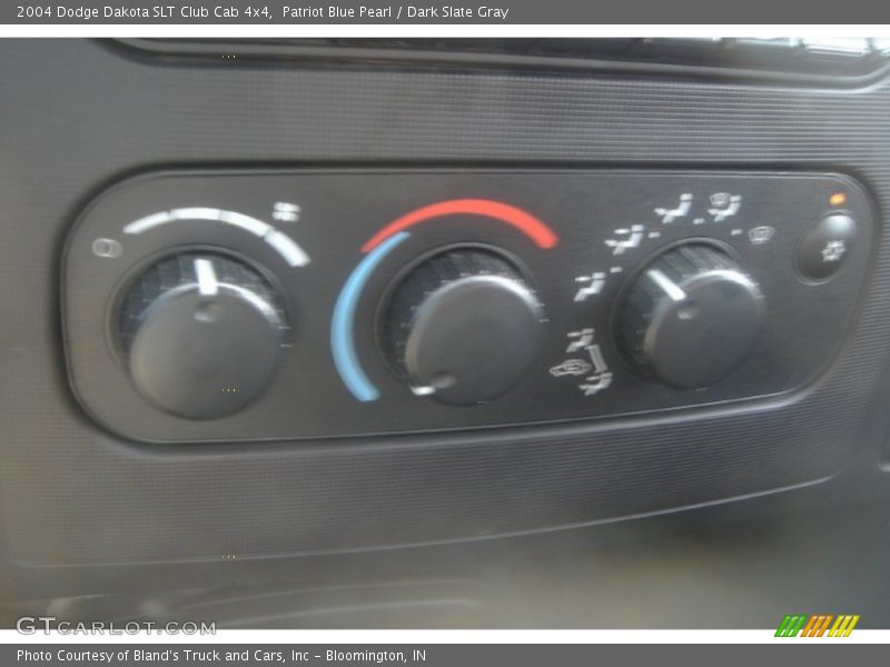 Patriot Blue Pearl / Dark Slate Gray 2004 Dodge Dakota SLT Club Cab 4x4