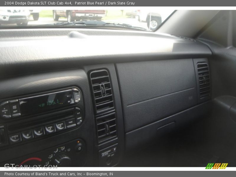 Patriot Blue Pearl / Dark Slate Gray 2004 Dodge Dakota SLT Club Cab 4x4