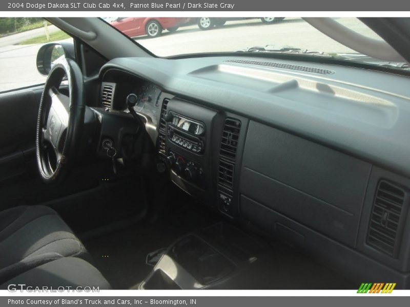 Patriot Blue Pearl / Dark Slate Gray 2004 Dodge Dakota SLT Club Cab 4x4