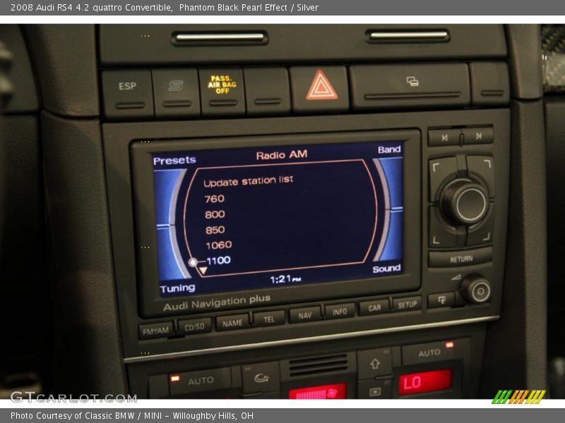 Controls of 2008 RS4 4.2 quattro Convertible