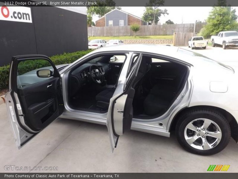 Bright Silver Metallic / Black 2012 Dodge Charger SE
