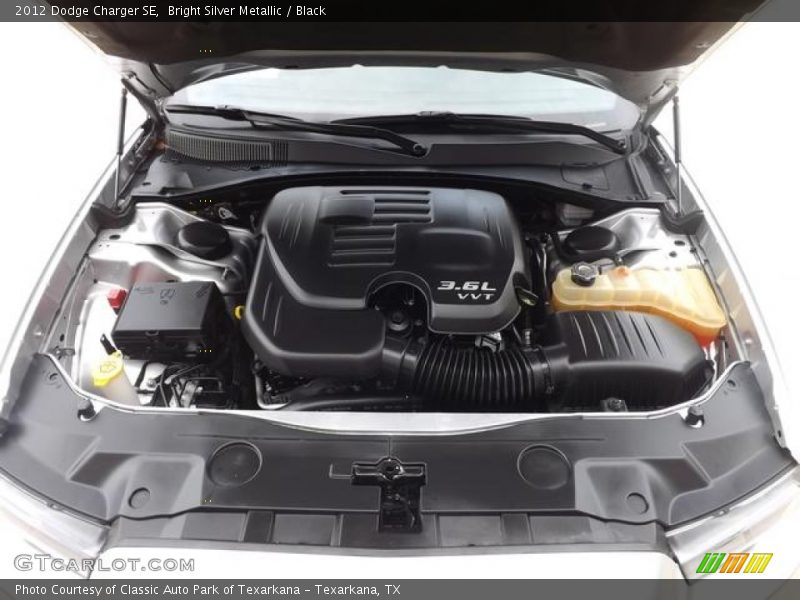 Bright Silver Metallic / Black 2012 Dodge Charger SE