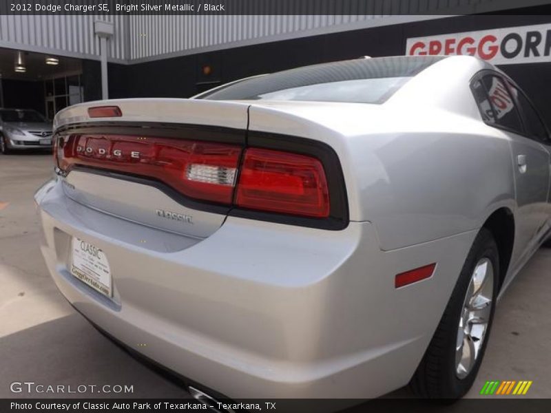 Bright Silver Metallic / Black 2012 Dodge Charger SE