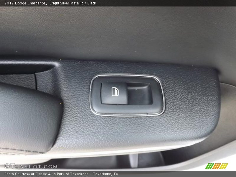 Bright Silver Metallic / Black 2012 Dodge Charger SE