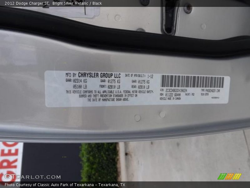 Bright Silver Metallic / Black 2012 Dodge Charger SE