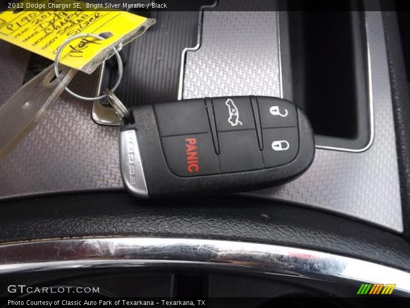 Bright Silver Metallic / Black 2012 Dodge Charger SE