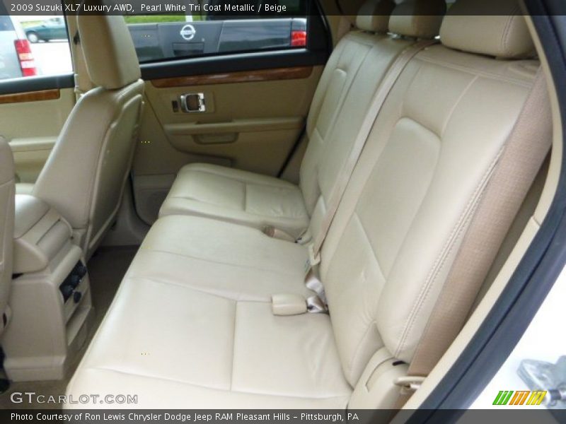 Rear Seat of 2009 XL7 Luxury AWD