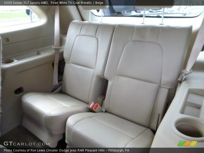Rear Seat of 2009 XL7 Luxury AWD