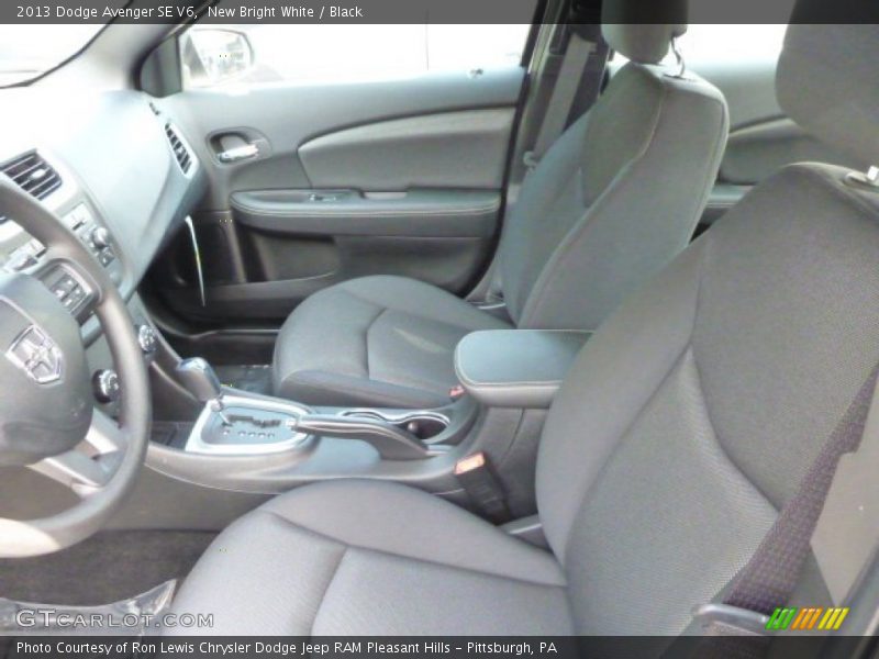 New Bright White / Black 2013 Dodge Avenger SE V6