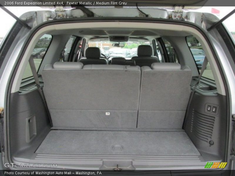  2006 Expedition Limited 4x4 Trunk