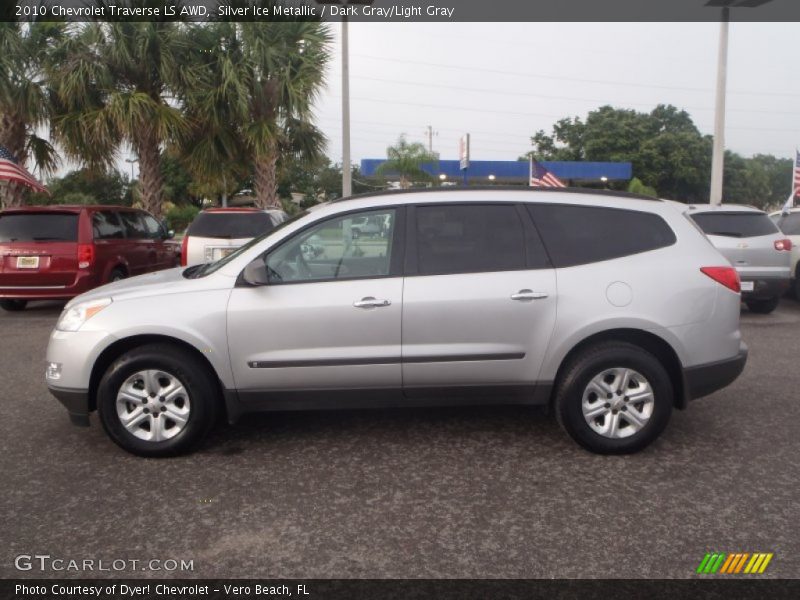 Silver Ice Metallic / Dark Gray/Light Gray 2010 Chevrolet Traverse LS AWD