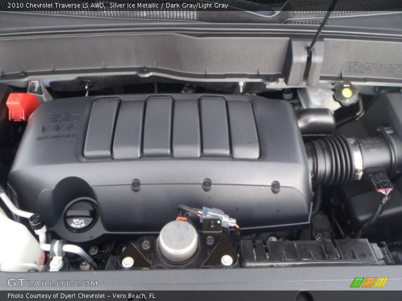 Silver Ice Metallic / Dark Gray/Light Gray 2010 Chevrolet Traverse LS AWD