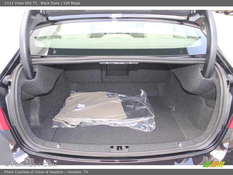  2013 S60 T5 Trunk