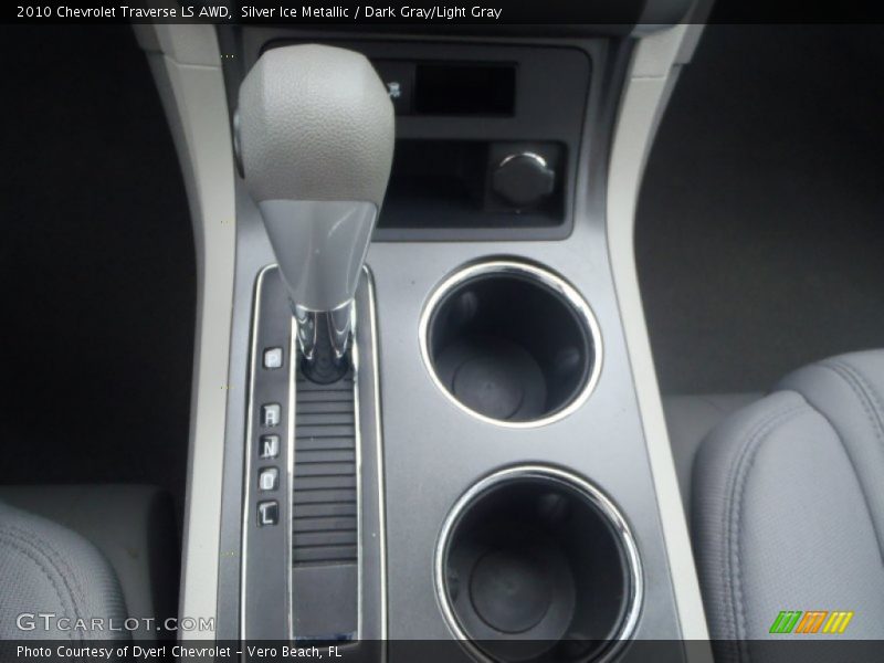Silver Ice Metallic / Dark Gray/Light Gray 2010 Chevrolet Traverse LS AWD