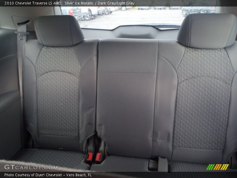 Silver Ice Metallic / Dark Gray/Light Gray 2010 Chevrolet Traverse LS AWD