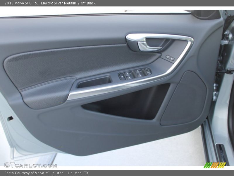 Electric Silver Metallic / Off Black 2013 Volvo S60 T5
