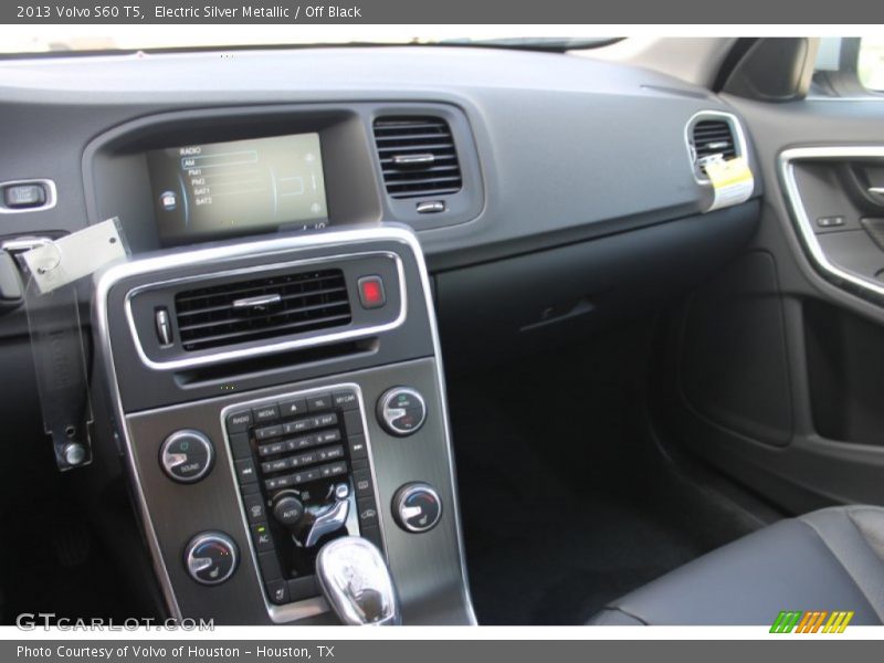 Electric Silver Metallic / Off Black 2013 Volvo S60 T5