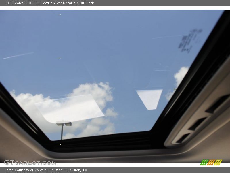 Electric Silver Metallic / Off Black 2013 Volvo S60 T5