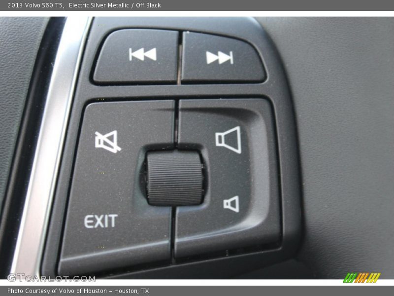 Electric Silver Metallic / Off Black 2013 Volvo S60 T5