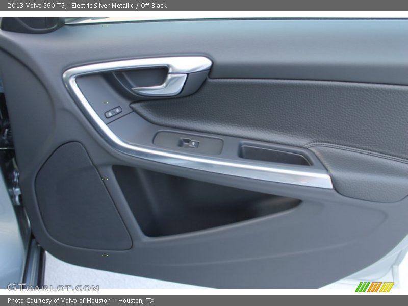 Electric Silver Metallic / Off Black 2013 Volvo S60 T5