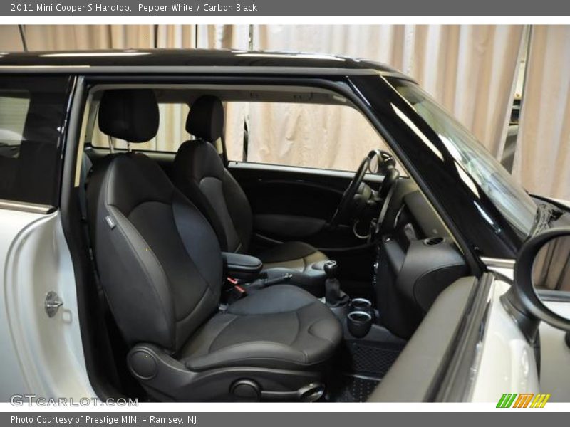 Pepper White / Carbon Black 2011 Mini Cooper S Hardtop