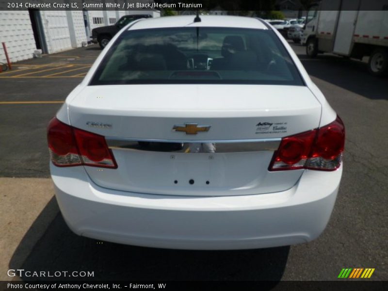 Summit White / Jet Black/Medium Titanium 2014 Chevrolet Cruze LS