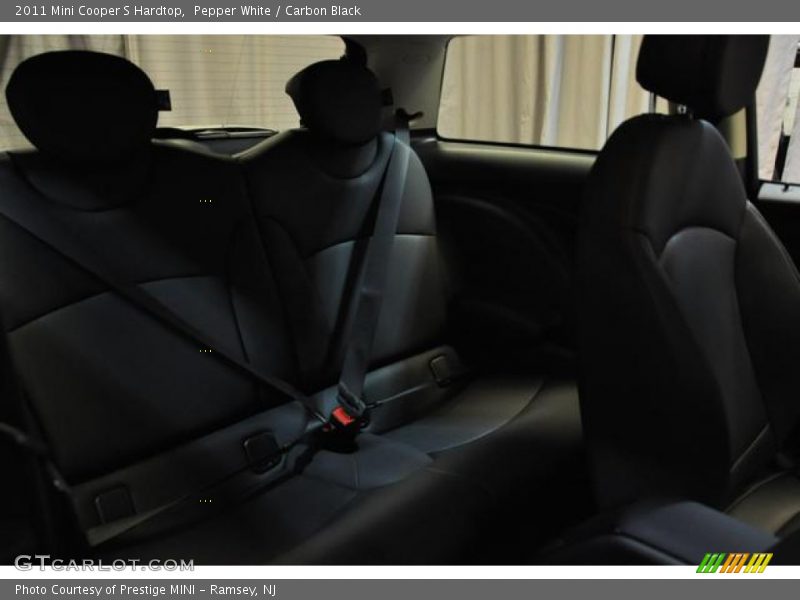 Pepper White / Carbon Black 2011 Mini Cooper S Hardtop