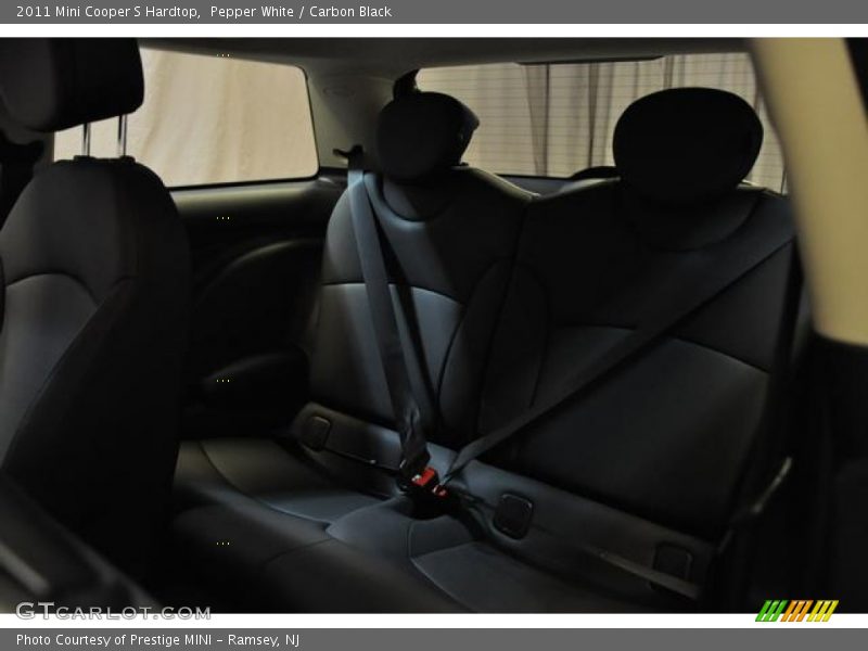 Pepper White / Carbon Black 2011 Mini Cooper S Hardtop