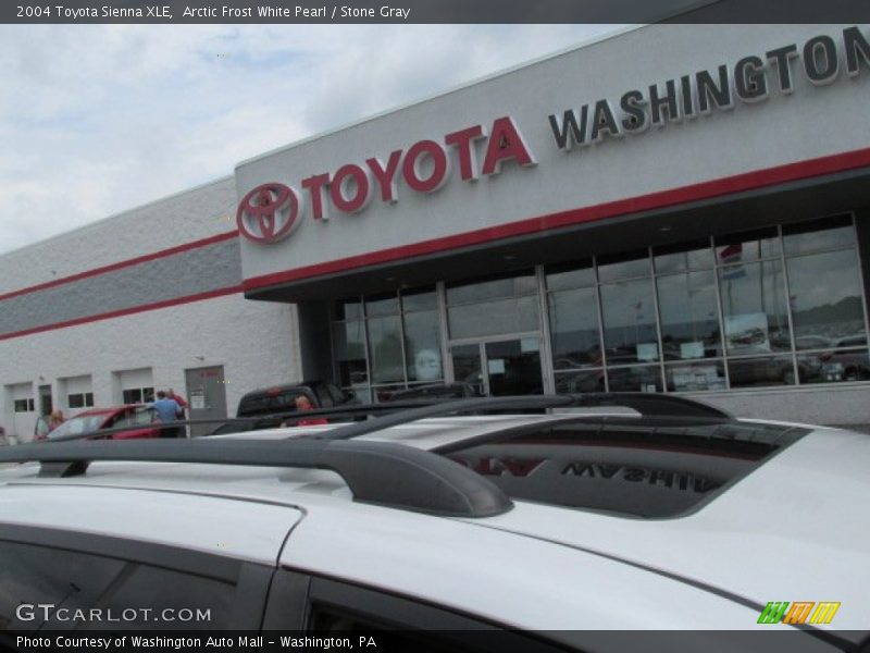 Arctic Frost White Pearl / Stone Gray 2004 Toyota Sienna XLE