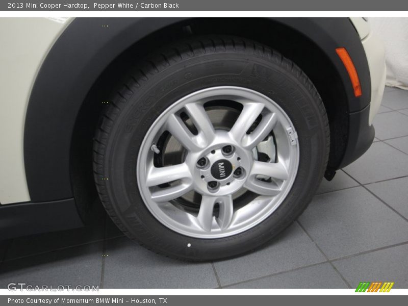 Pepper White / Carbon Black 2013 Mini Cooper Hardtop