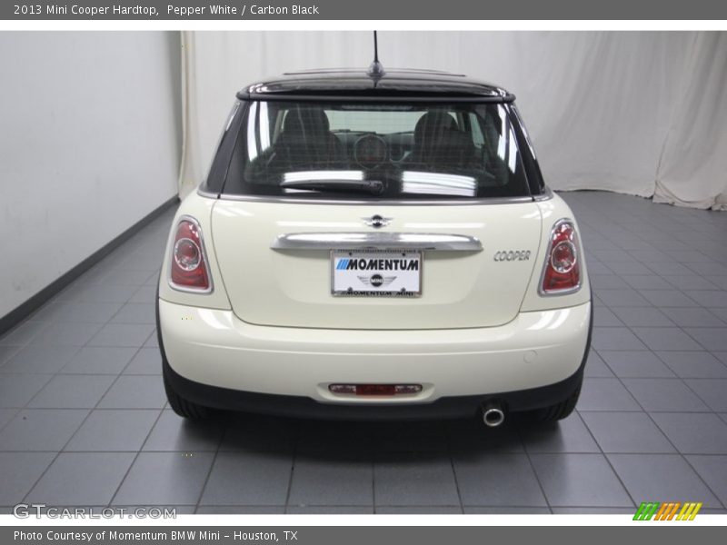 Pepper White / Carbon Black 2013 Mini Cooper Hardtop