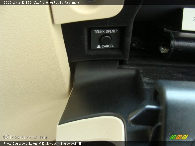 Starfire White Pearl / Parchment 2010 Lexus ES 350