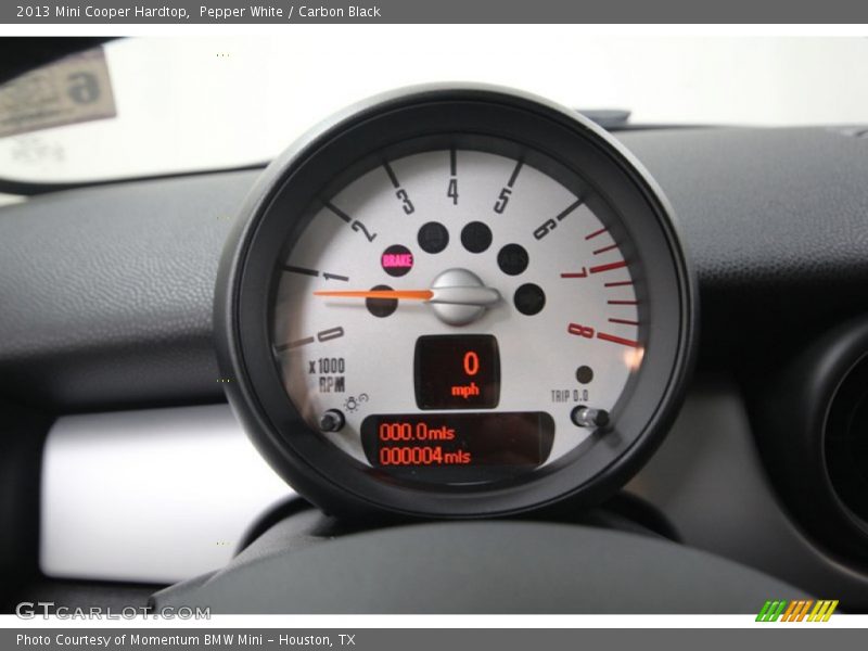 Pepper White / Carbon Black 2013 Mini Cooper Hardtop