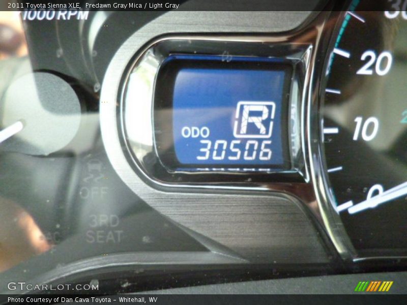 Predawn Gray Mica / Light Gray 2011 Toyota Sienna XLE