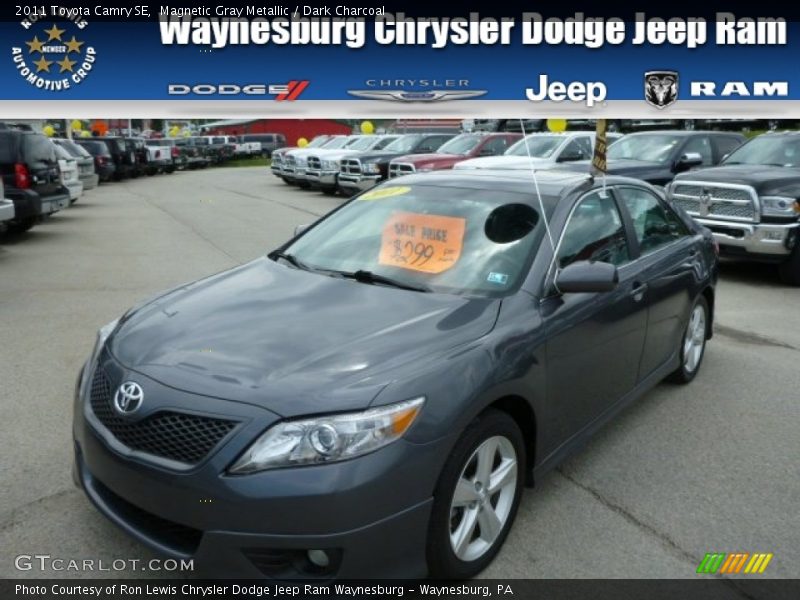 Magnetic Gray Metallic / Dark Charcoal 2011 Toyota Camry SE
