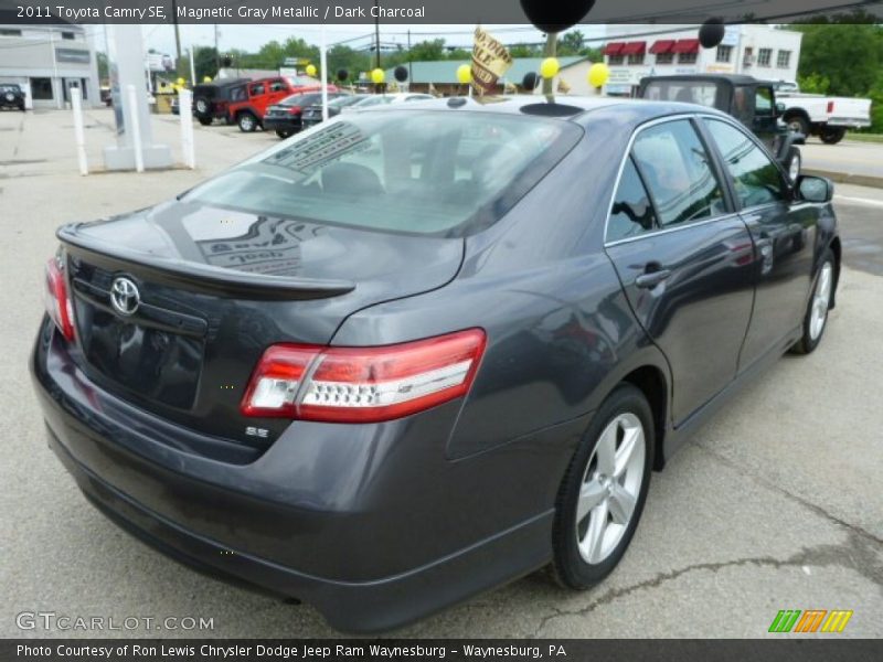 Magnetic Gray Metallic / Dark Charcoal 2011 Toyota Camry SE