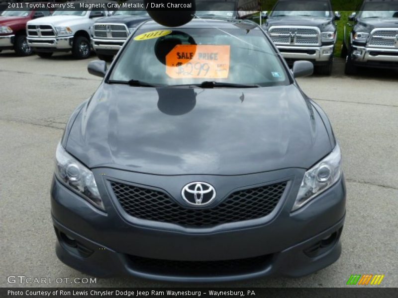 Magnetic Gray Metallic / Dark Charcoal 2011 Toyota Camry SE